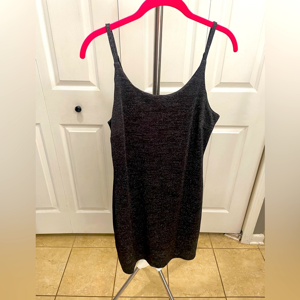 NWT! Size L body-con mini dress Black metallic